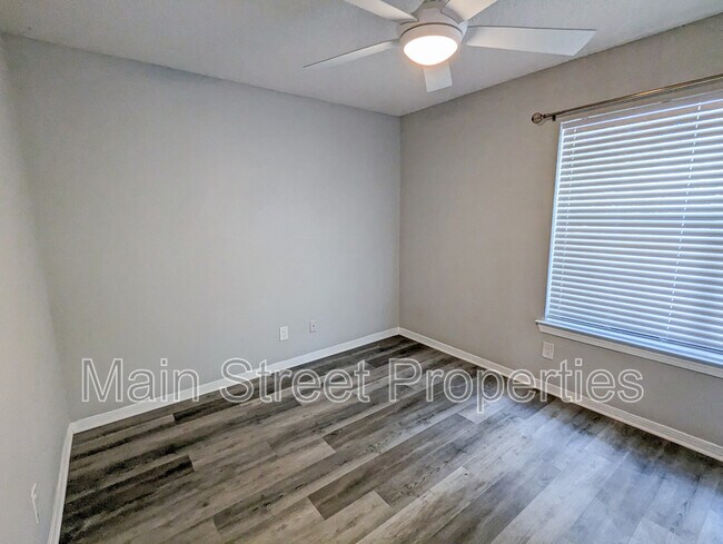 Building Photo - 1313 Foxborough Dr
