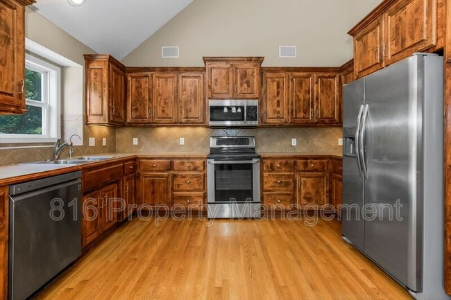 Building Photo - 701 Tomahawk Ct