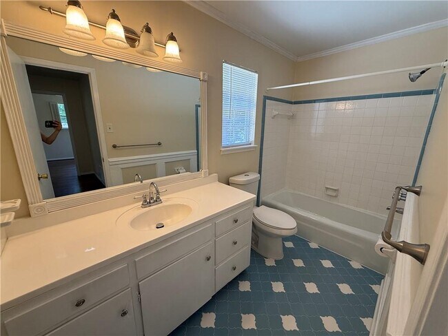 Building Photo - 3512 Shadowwood Ct