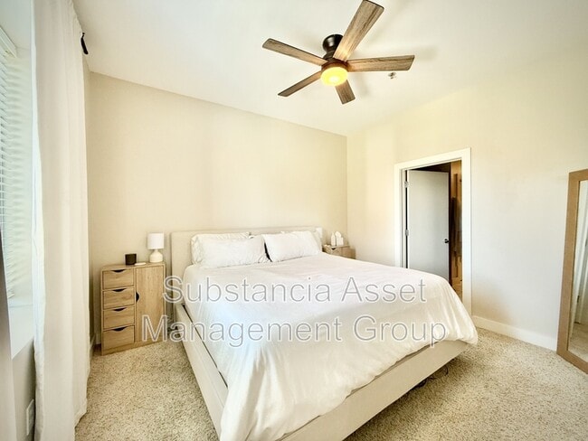 Building Photo - 444 N Central Ave