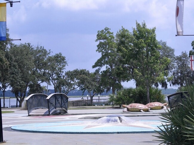 Building Photo - Two bedroom in the heart of Daniel Island ...