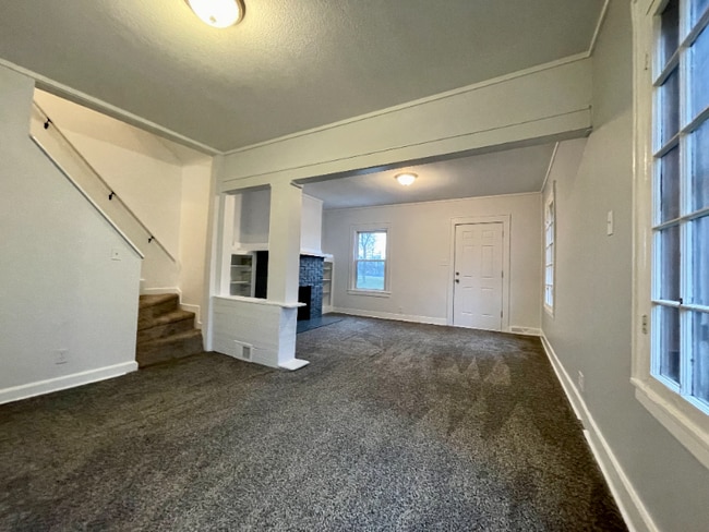 Building Photo - 404 N 64th St
