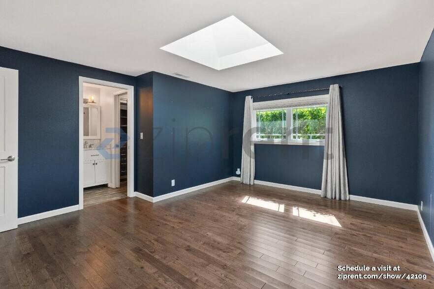 Building Photo - 19032 86th Ave NE