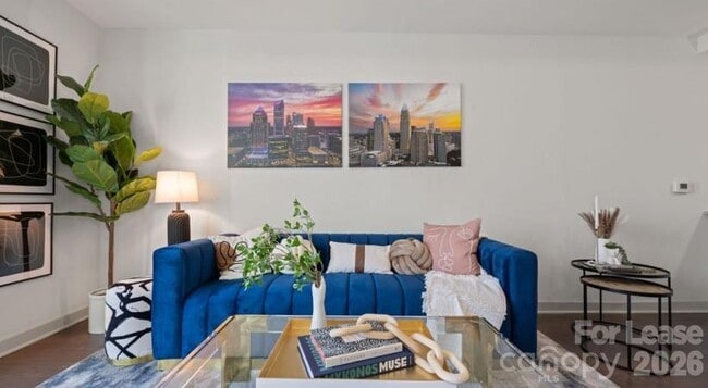 Building Photo - 640 N Church St