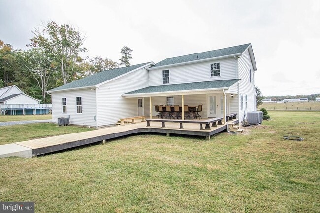 Building Photo - 45132 Hewitt Rd