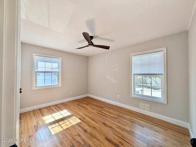 Building Photo - 73 S Shore Dr