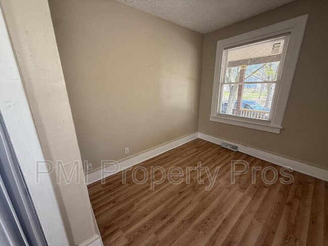 Building Photo - 2945 N 23rd St