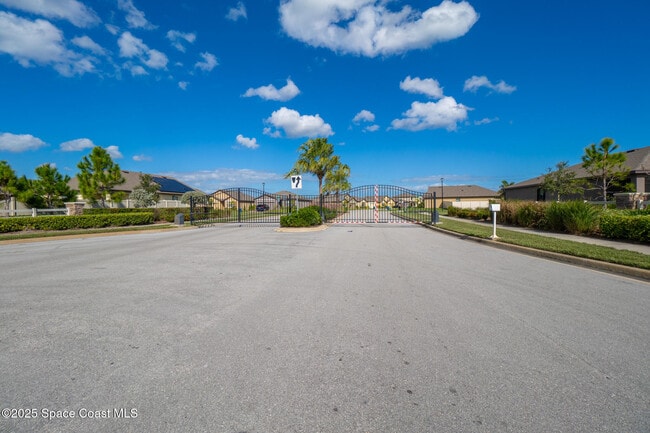 Building Photo - 1854 Capital Dr