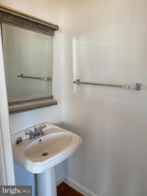 Building Photo - 820 Belmont Bay Dr