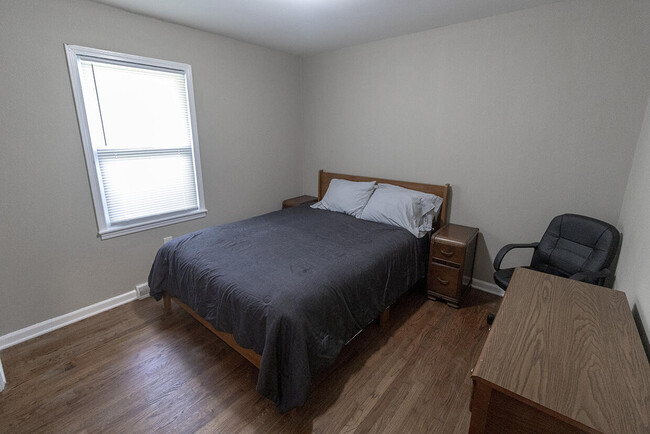 Building Photo - 103 N Garth Ave