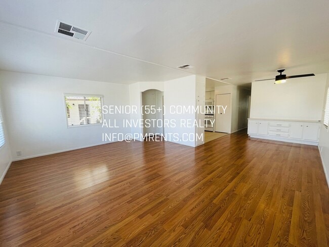 Building Photo - 141 Douglas Dr