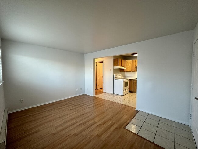 Primary Photo - 1557 W 200 S