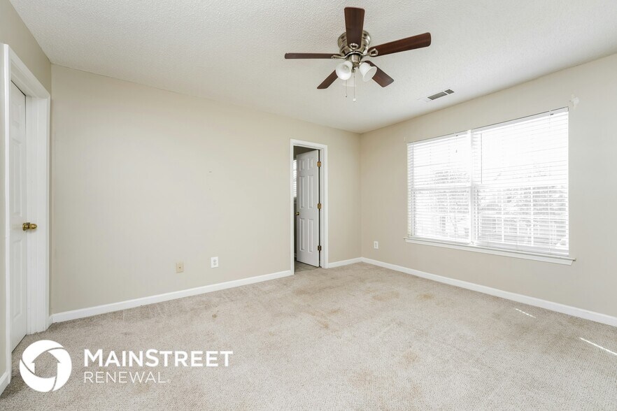 Building Photo - 2305 Nicole Dr