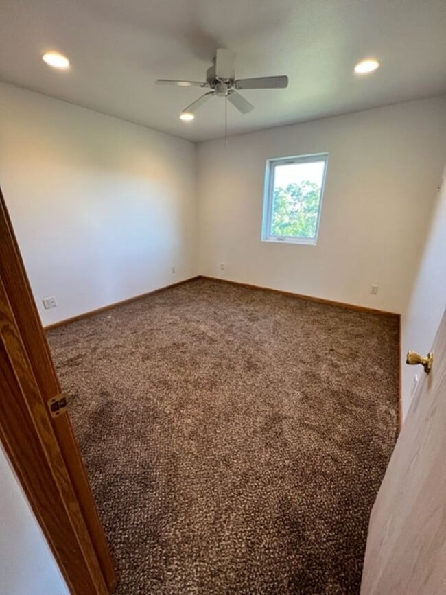 Building Photo - Kerwin Ln