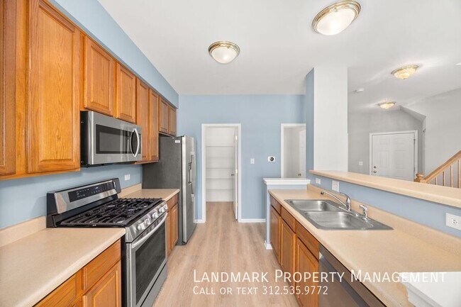 Building Photo - 24011 Walnut Cir