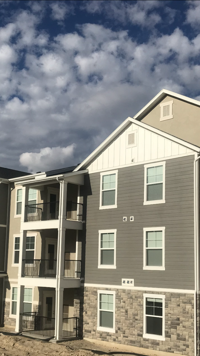 Building Photo - 14648 McKellen Dr