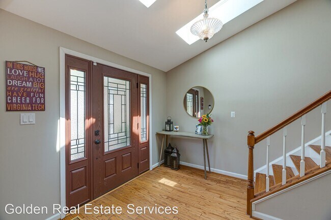 Building Photo - 5 br, 3.5 bath House - 5624 Kemp Ln