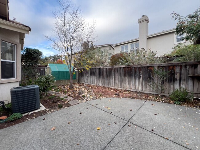 Building Photo - Charming Three Bedroom Napa Home Close to Queen of the Valley Medical Center