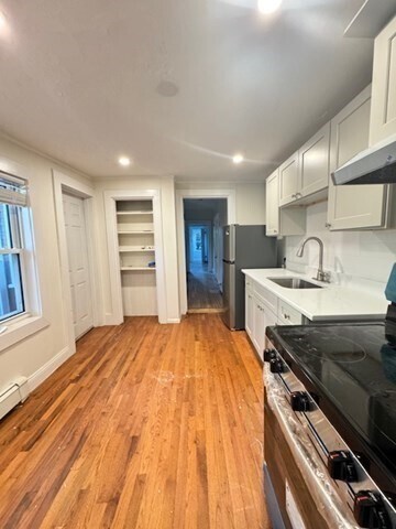 Building Photo - 19 Rockview St