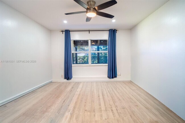 Building Photo - 135 Essex Rd