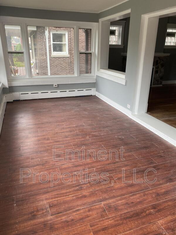 Building Photo - 7324 S Oglesby Ave