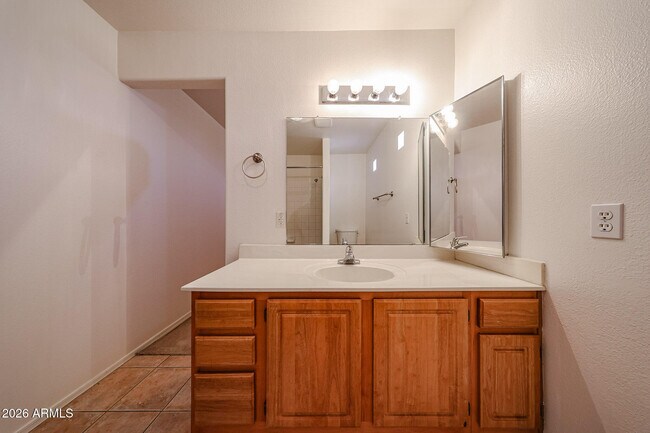 Building Photo - 3221 N 37th St