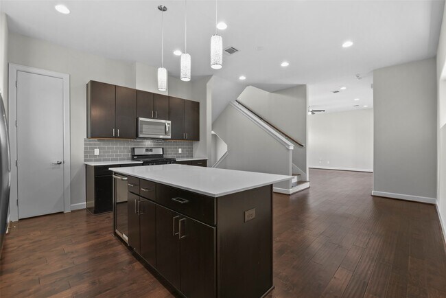 Building Photo - 2109 Winbern St