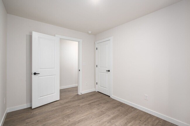 Building Photo - Newly-Built Pet-Friendly Home in Hickory!
