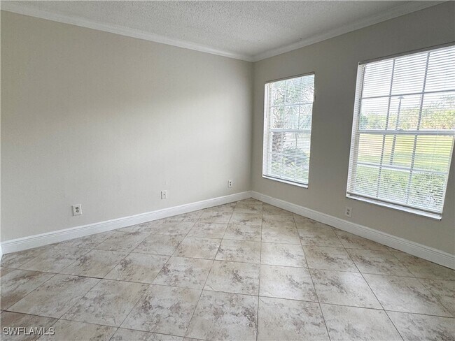 Building Photo - 169 Santa Clara Dr
