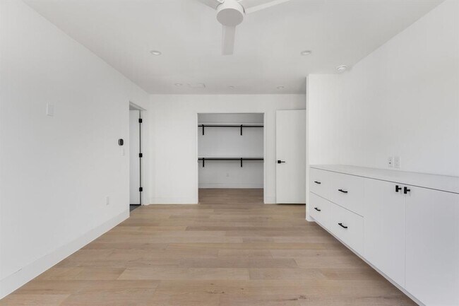 Building Photo - 1603 Chelsea Ln