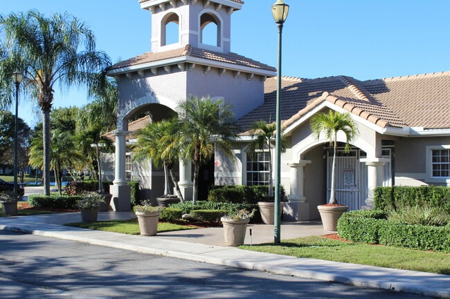 Building Photo - 5065 Wiles Rd