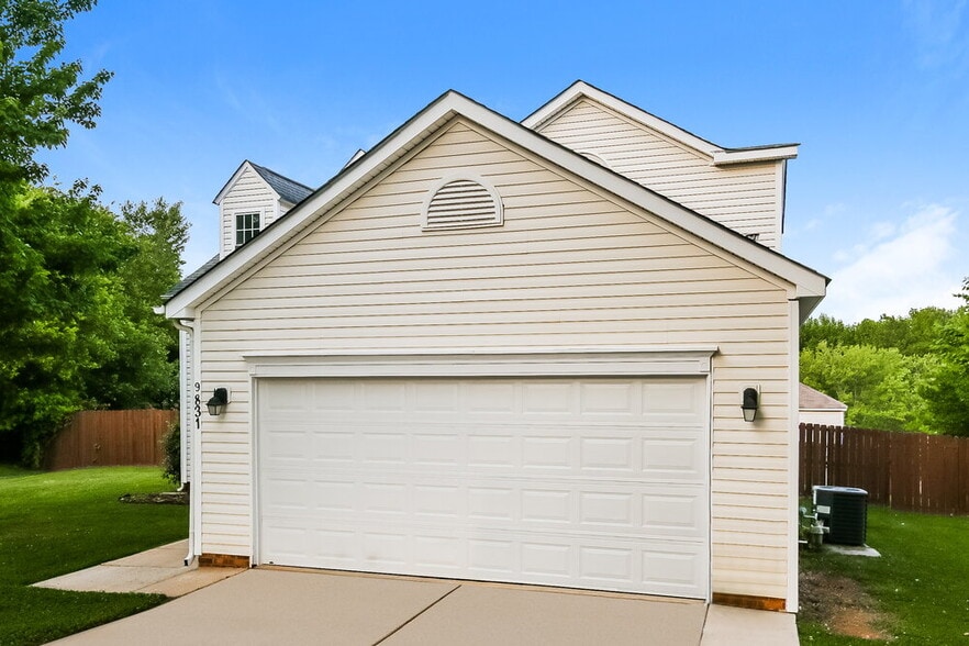 Building Photo - 9831 Coriander Ct