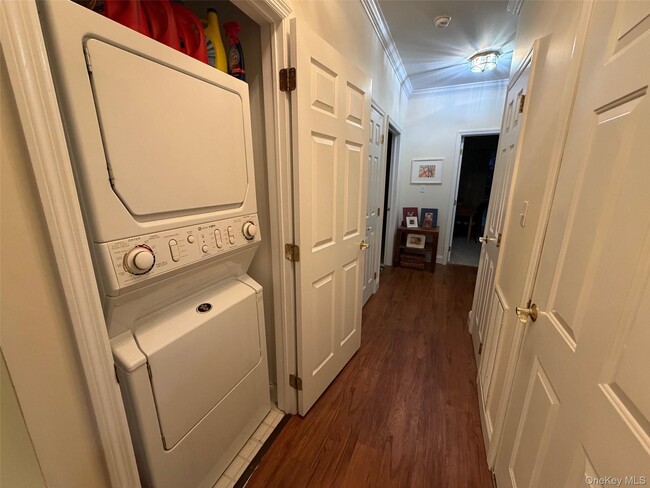 Building Photo - 117 Pond View Dr