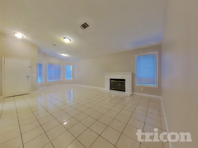 Building Photo - 4401 Montara Dr