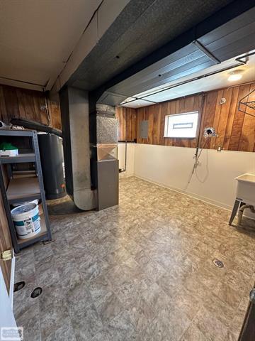 Building Photo - 16460 Bowman St