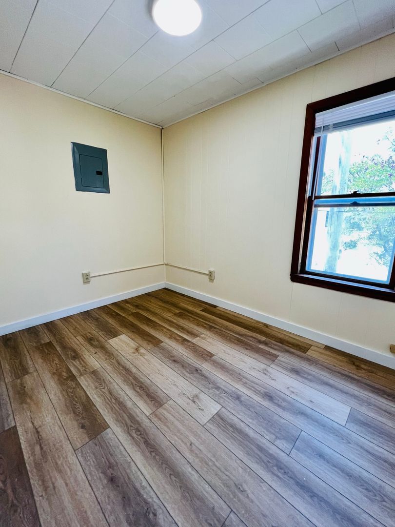 Building Photo - 50-52 Howard St