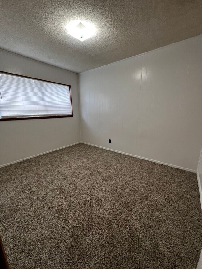 Building Photo - 596 Florosa Ct