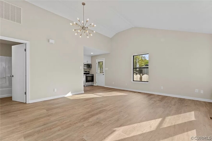 Building Photo - 3805 Dogwood Ave