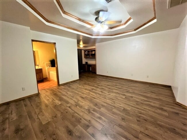 Building Photo - 8104 Eagle Cir