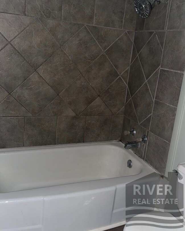 Building Photo - 2150 Estaline Dr