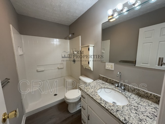 Building Photo - 1233 E Jefferson St