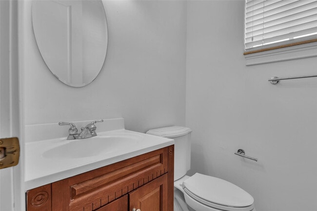 Building Photo - 416 SW 11th St