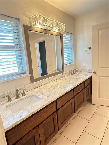 Building Photo - 6121 Preston Haven Dr