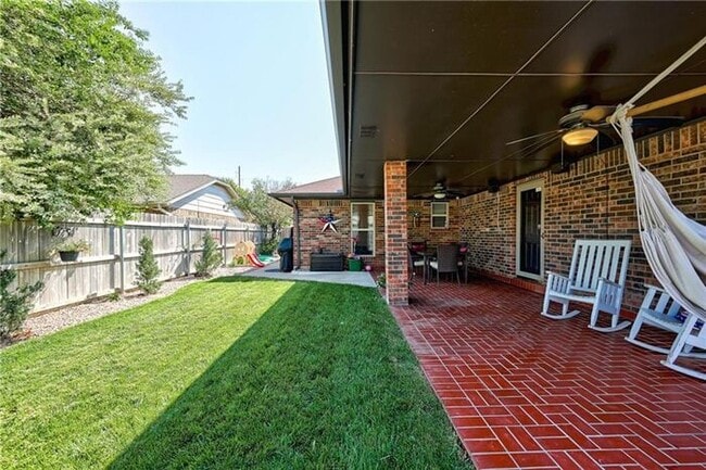 Building Photo - 3 Bed 2.5 Bath 2 Car Garage in Westmoor Ad...