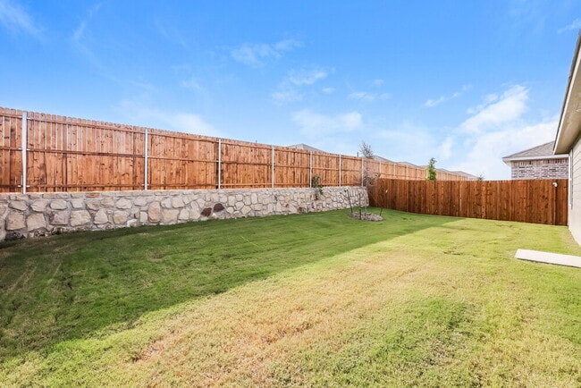 Building Photo - 103 Wild Rose Dr