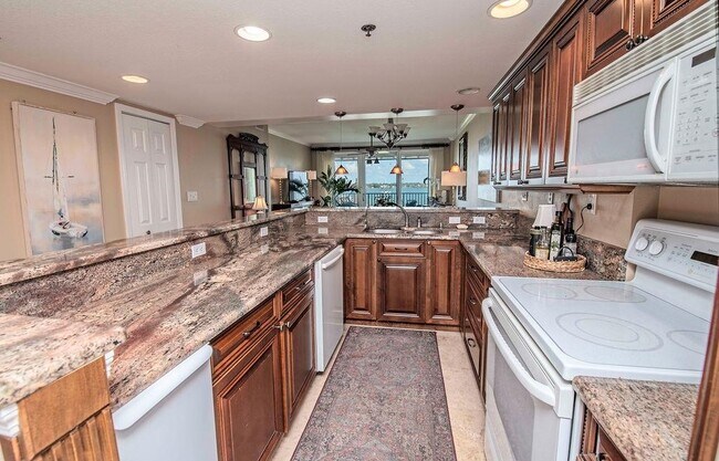 Building Photo - 157 Marine St