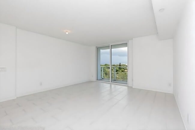 Building Photo - 4250 Biscayne Blvd