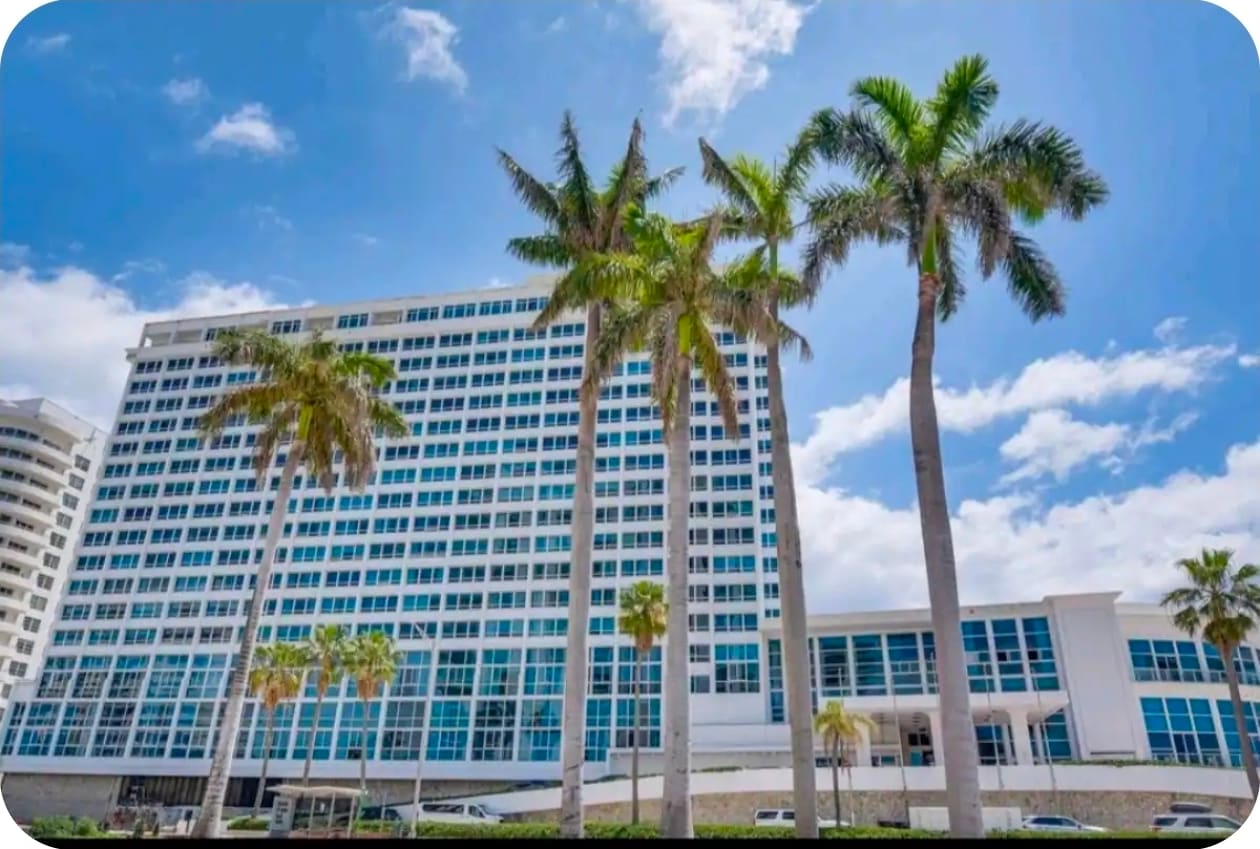 Building Photo - 5445 Collins Ave