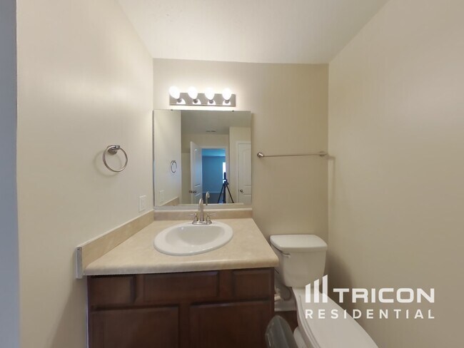 Building Photo - 10719 Tedder Lake Dr