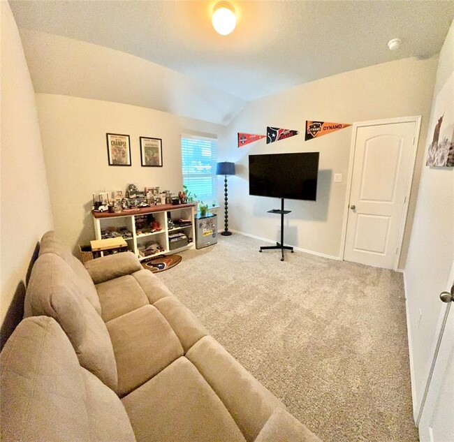 Building Photo - 15004 Monserrat Ln